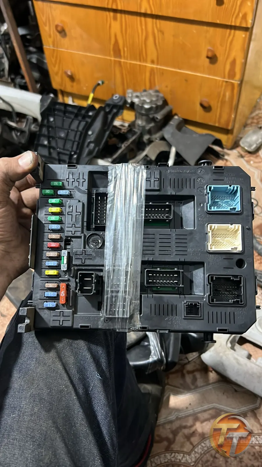 C4 Citroen sigorta kutusu