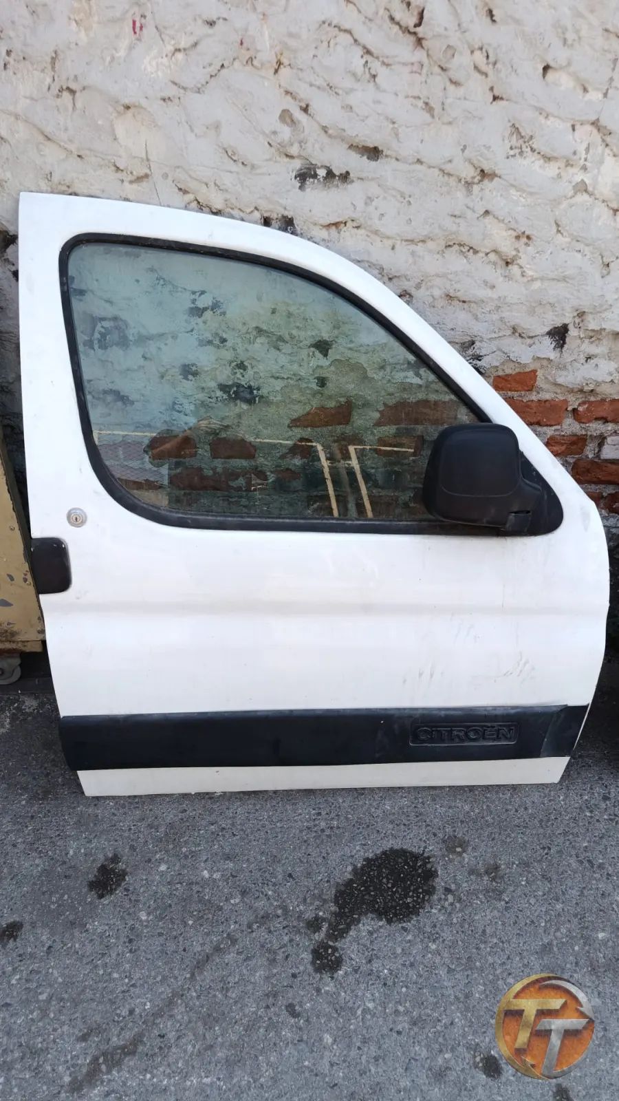 Peugeot partner sağ ön kapı hatasız Orjinal