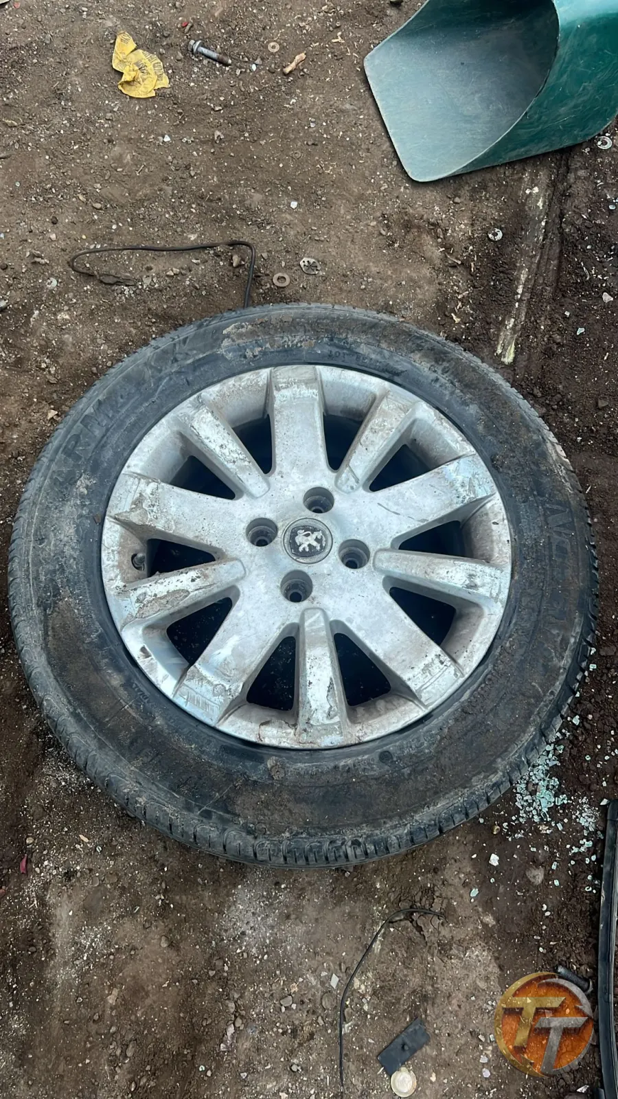 Pejo bipper jant takım