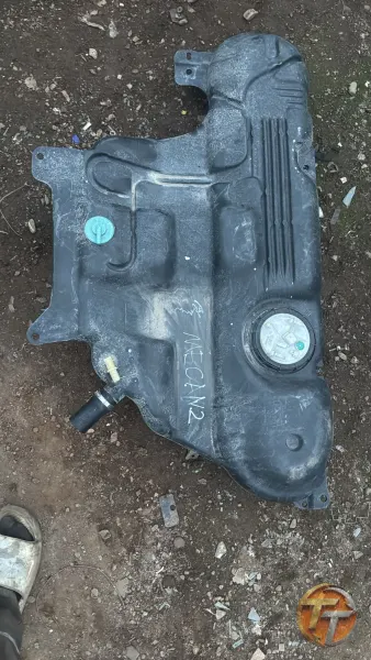 Renault Megane 2 Yakıt Deposu