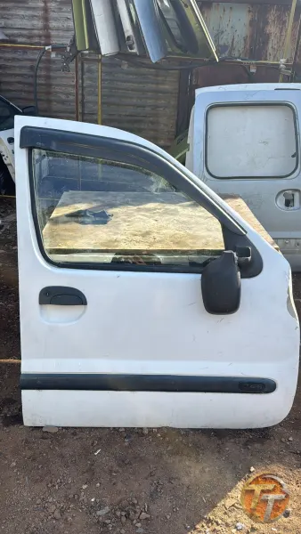 Beyaz Çıkma Ön Kapı