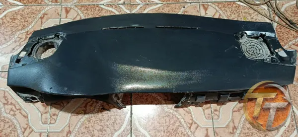 Peugeot 301 göğüslük
