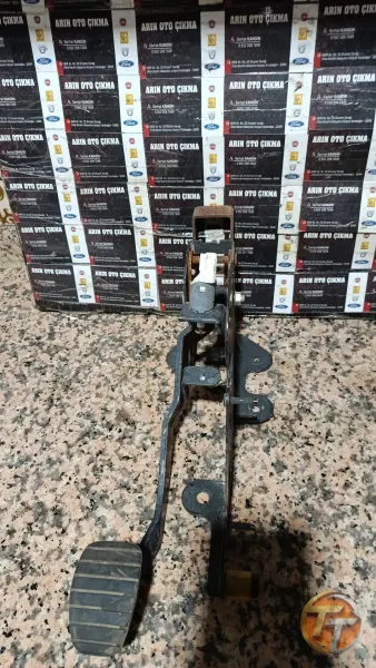 Renault megane 2 debriyaj pedalı