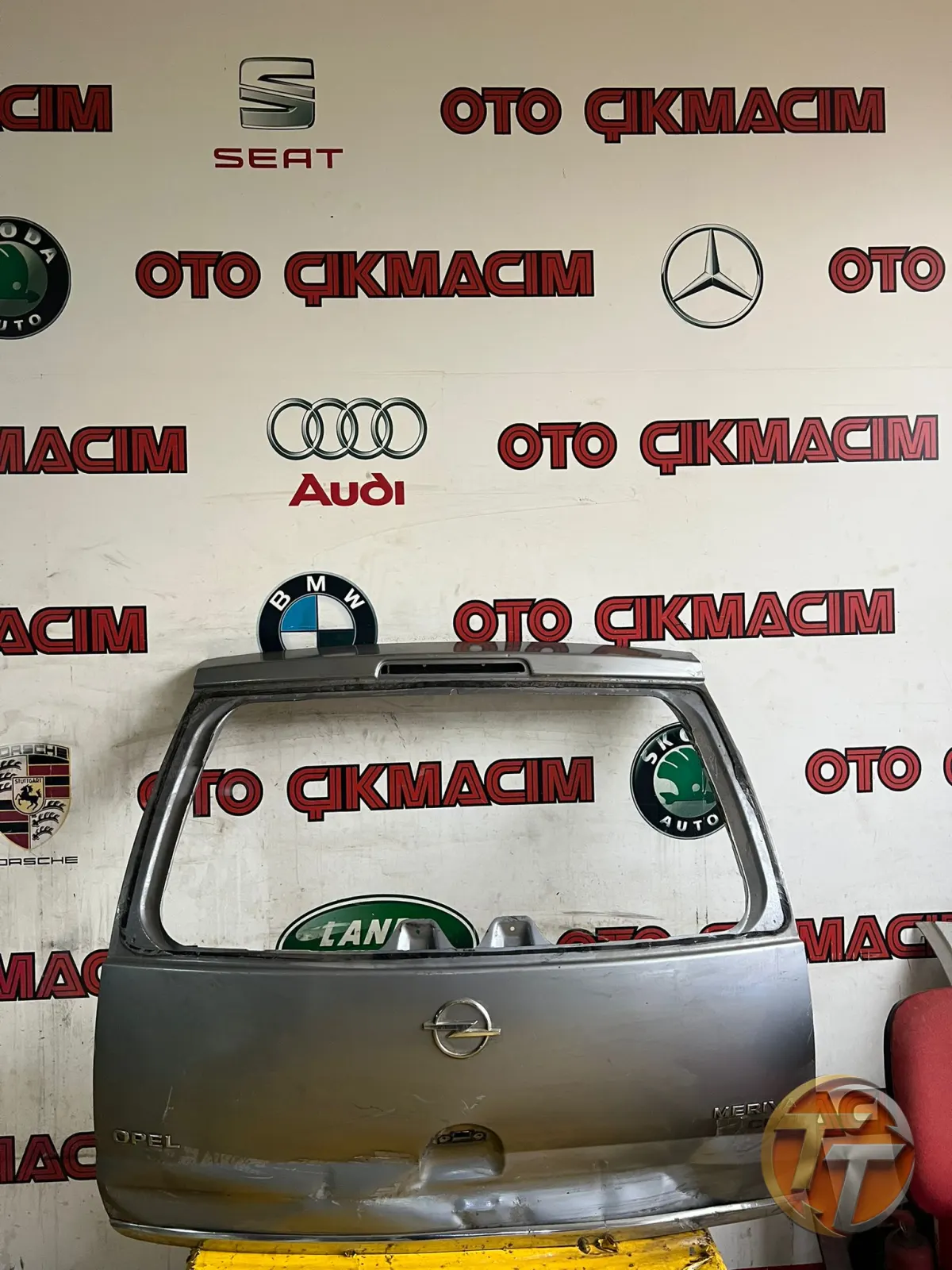 OPEL MERİVA BAGAJ KAPAĞI