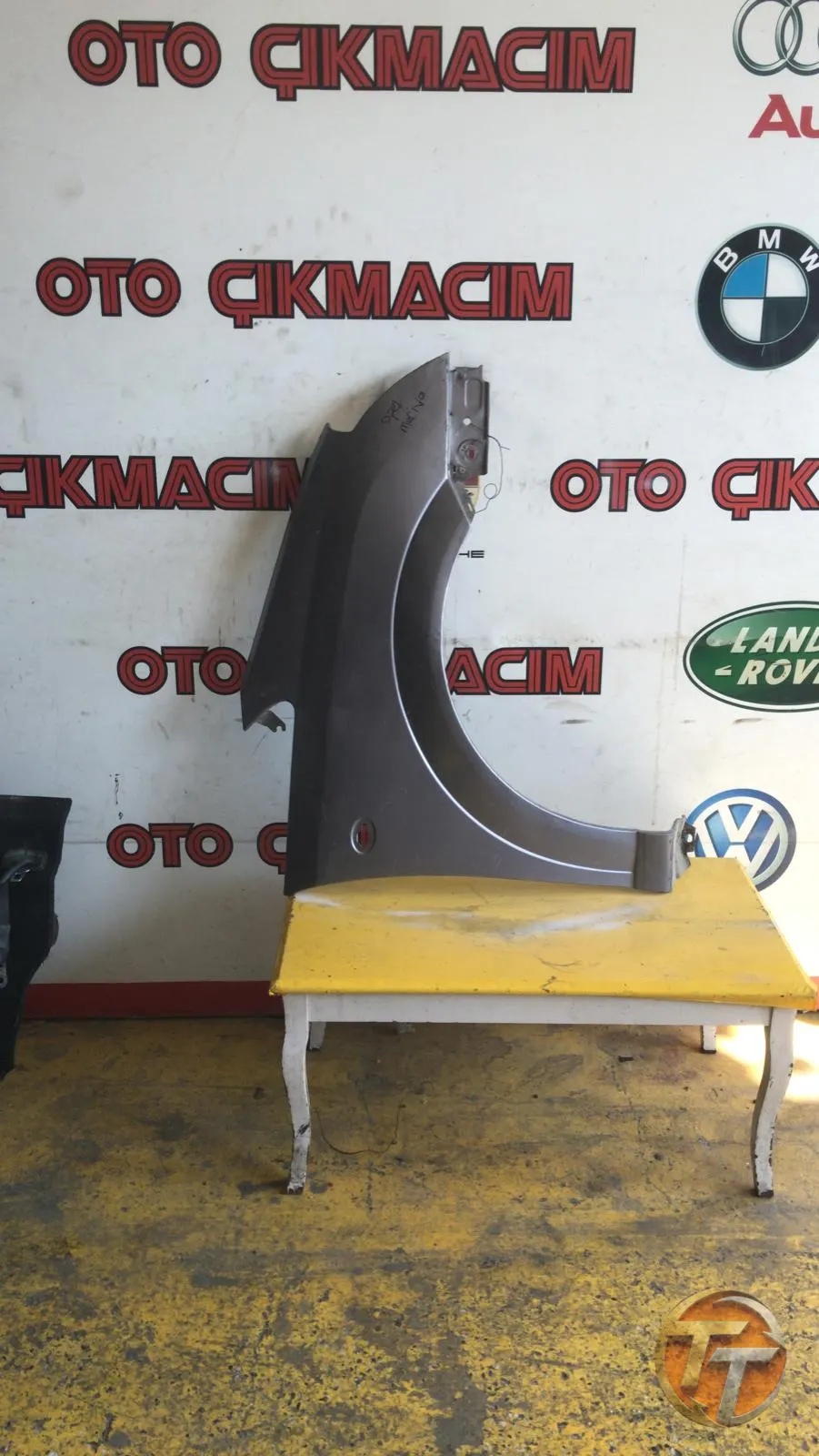 Opel  meriva  Sağ ön çamurluk
