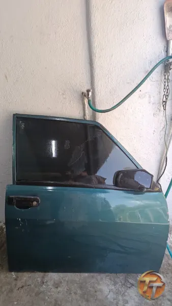 Tofaş sağ ön kapı