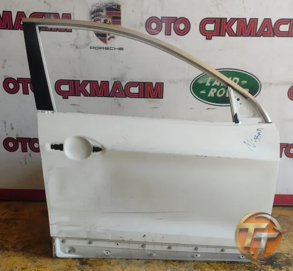 NİSSAN QASHQAİ J11 SAĞ ÖN KAPI