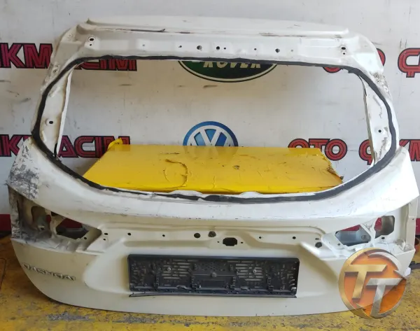 NİSSAN QASHQAİ BAGAJ KAPAĞI