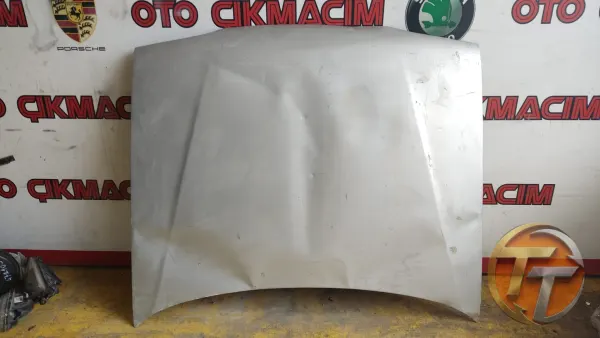 Toyota Carina Motor Kaputu