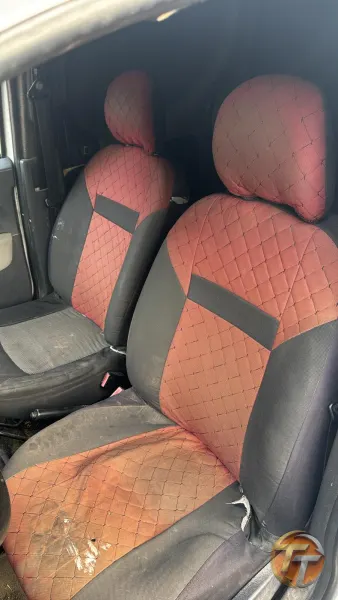 Dacia dakır ön koltuk