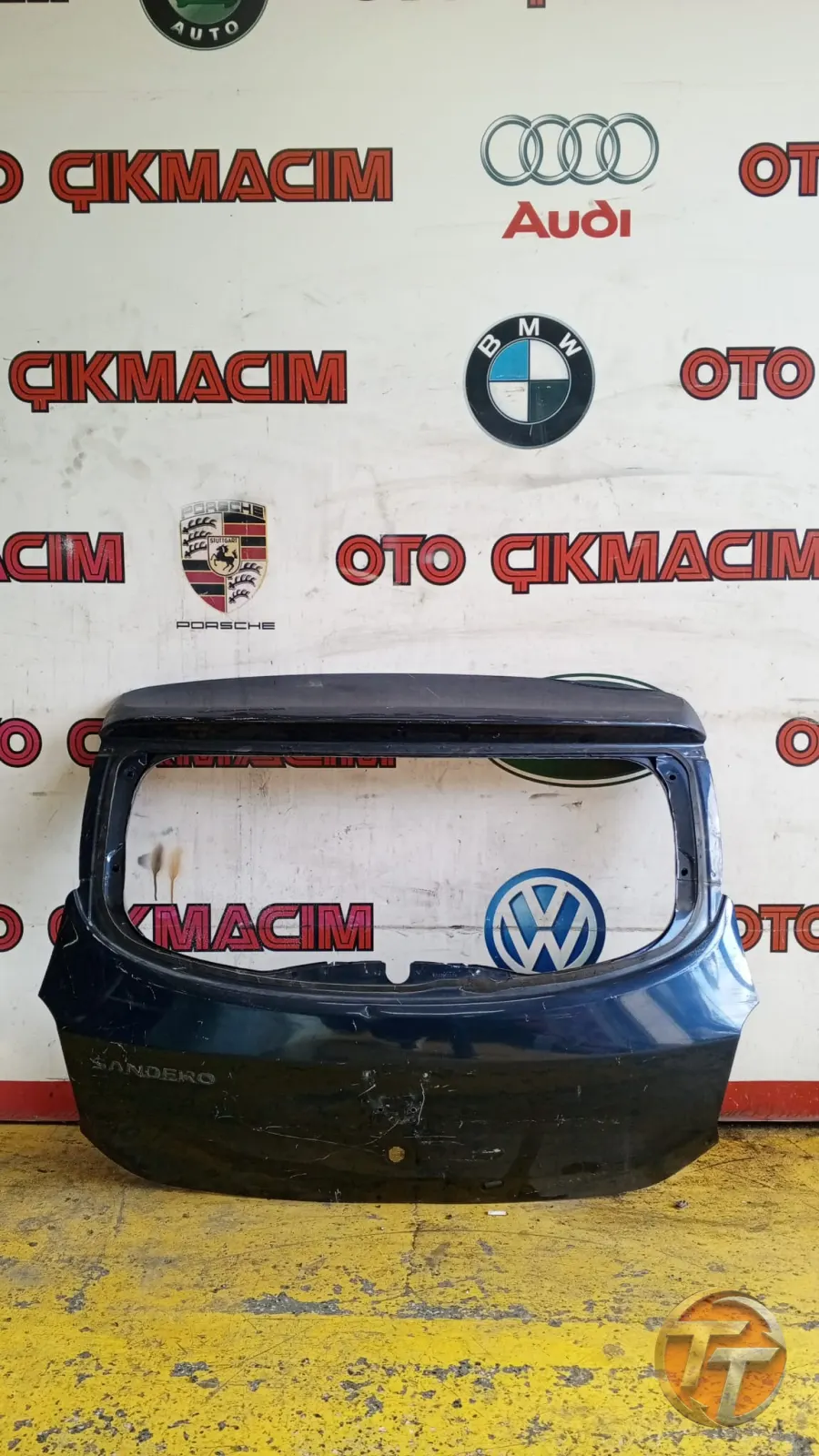 DACİA SANDERO SİYAH BAGAJ