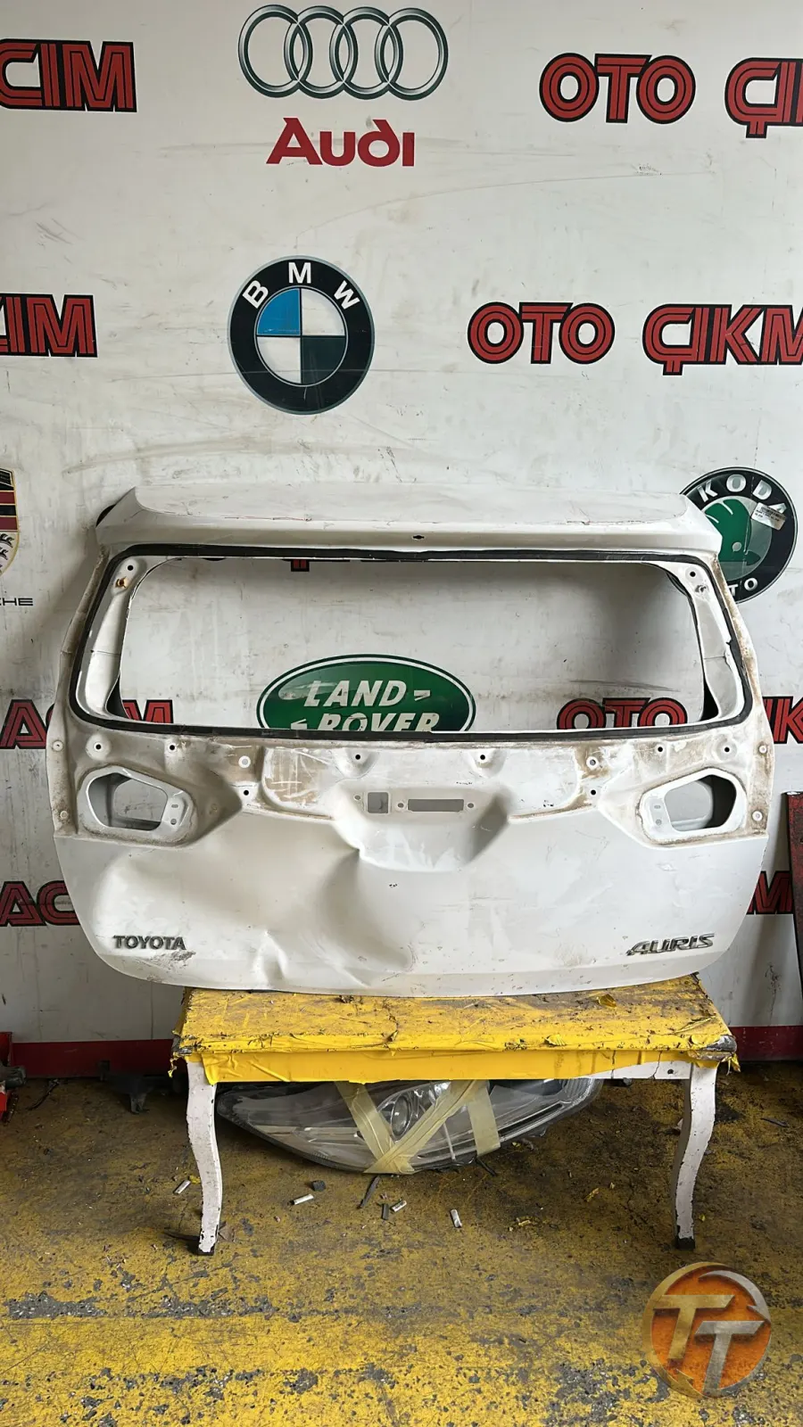 TOYOTA AURIS BAGAJ KAPAĞI