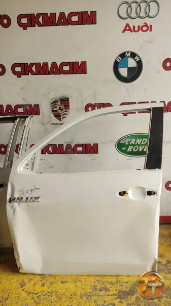 TOYOTA HİLUX SOL ÖN KAPI