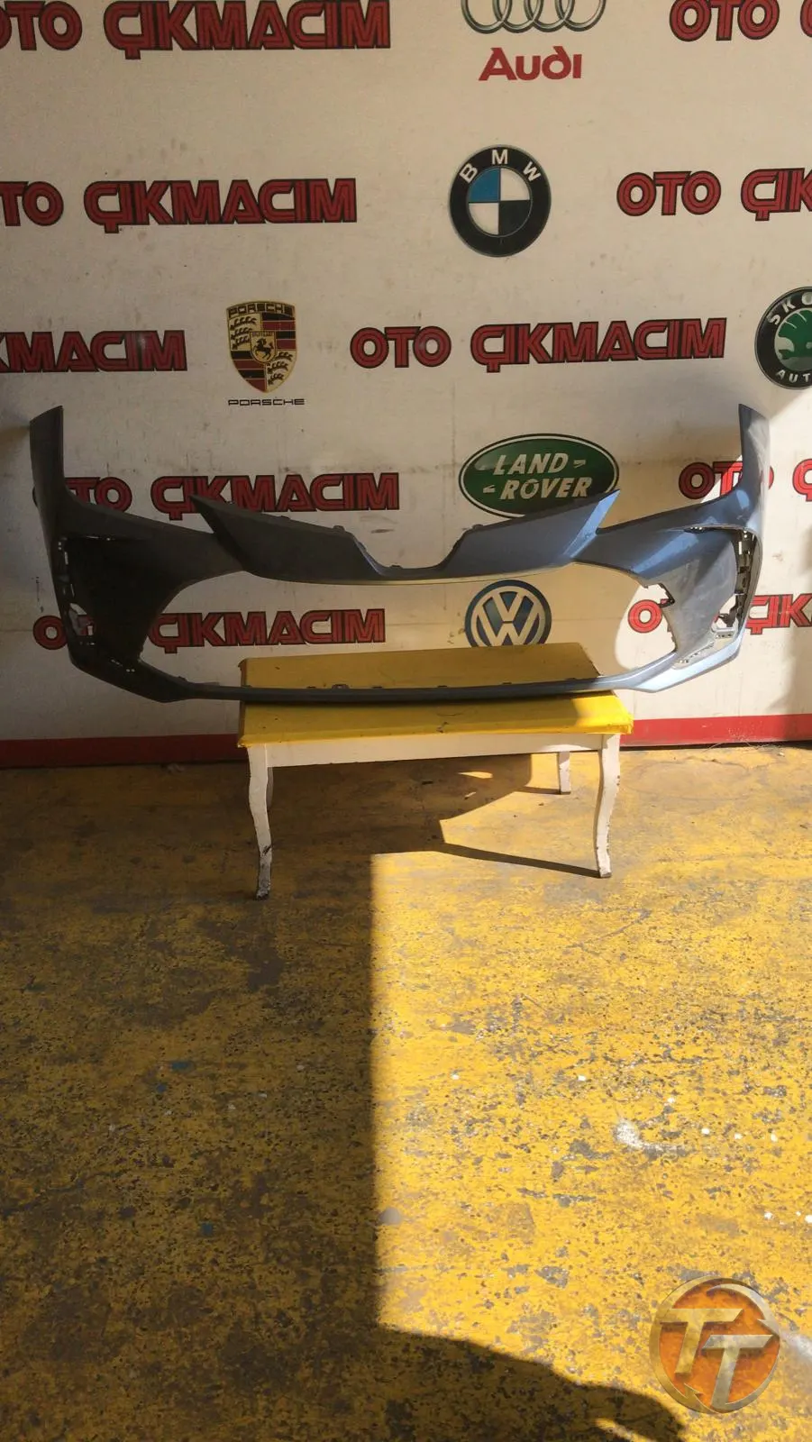 Toyota Corolla ön tampon