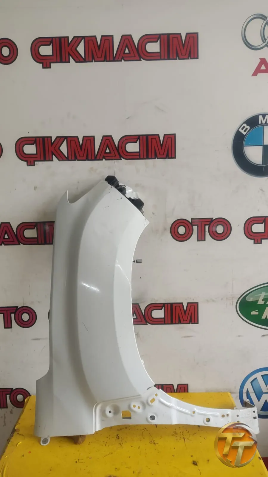 Dacia Duster Sağ Çamurluk