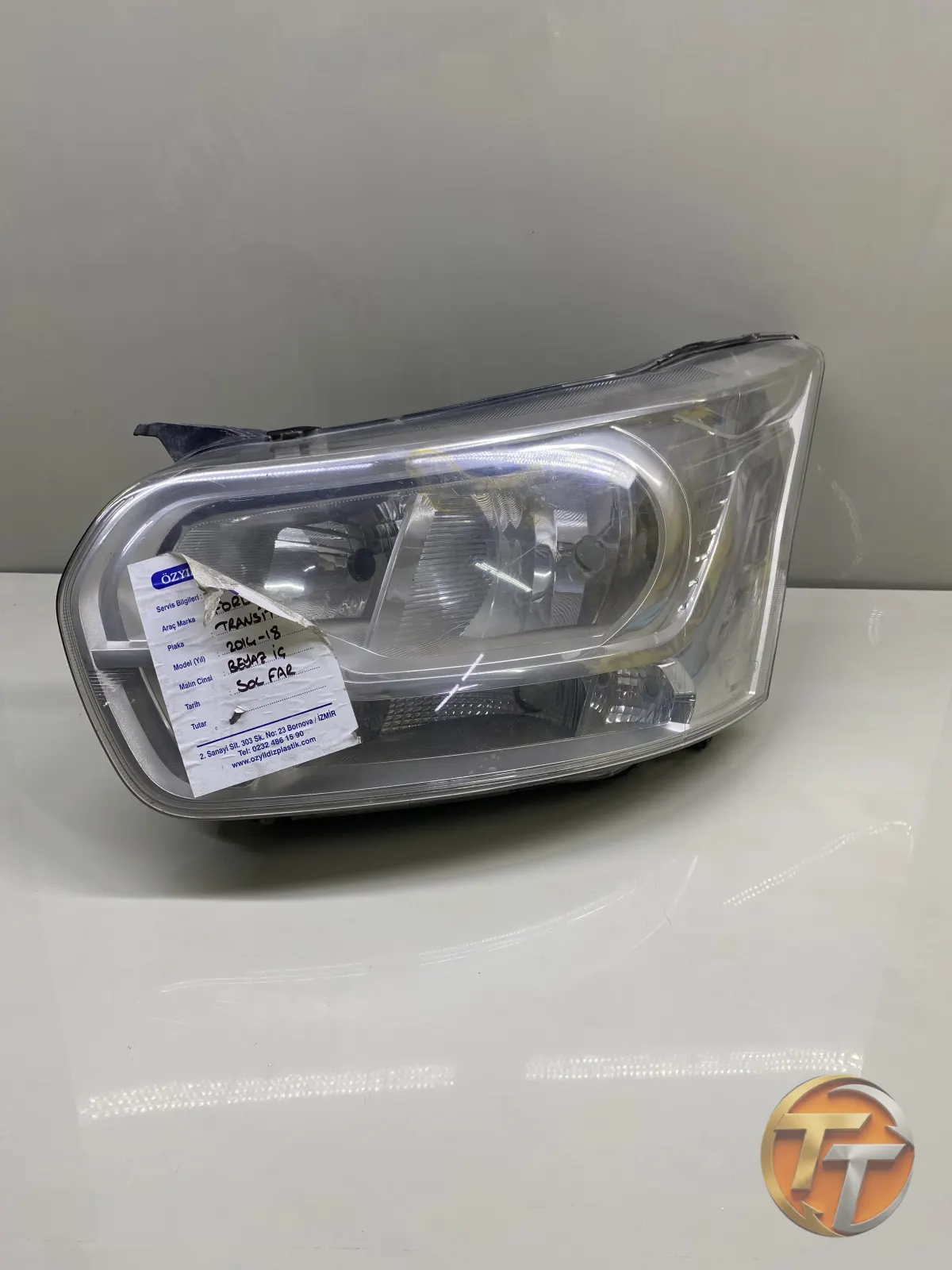 Ford Transit Gri Zemin Sol Far