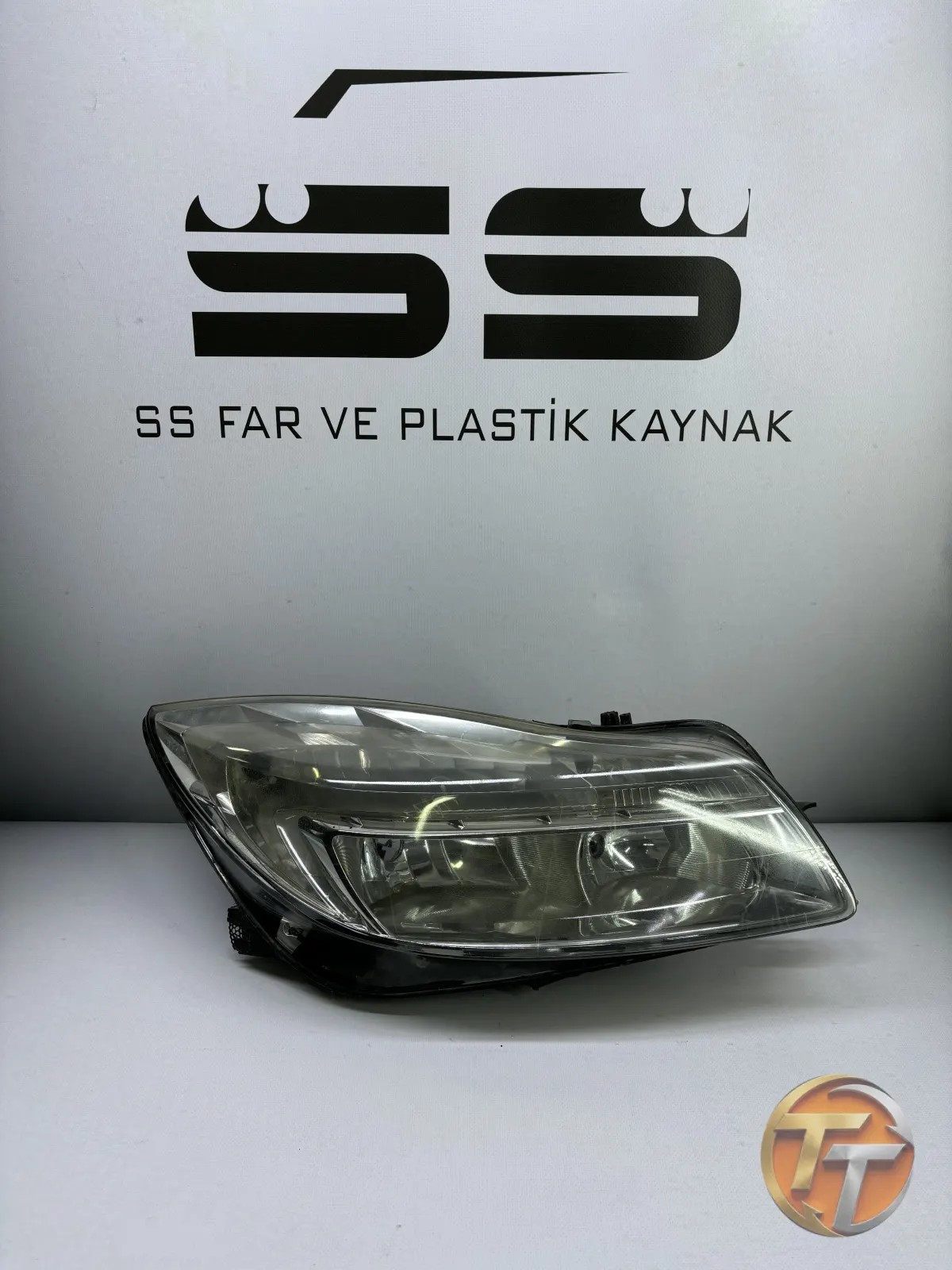 Opel Insignia Halojen Sağ Far