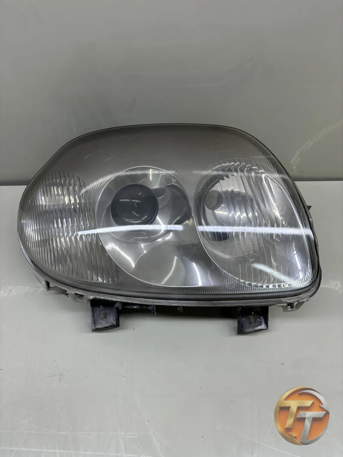 Renault Clio 2 Makyajsız Mercekli Sağ Far