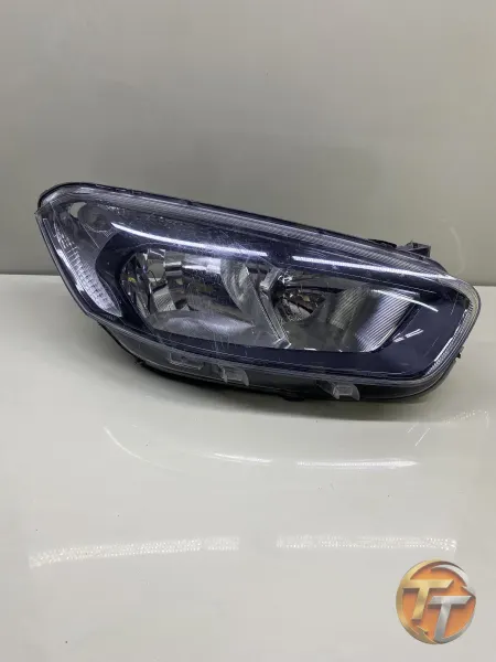 Ford Courier Siyah Zemin Sağ Far