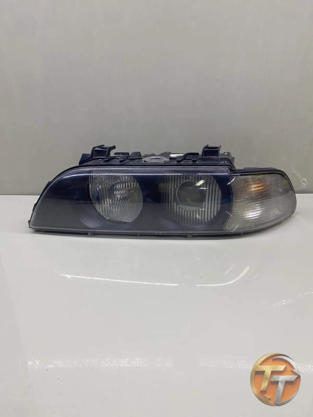 BMW e39 Hella Sol Far