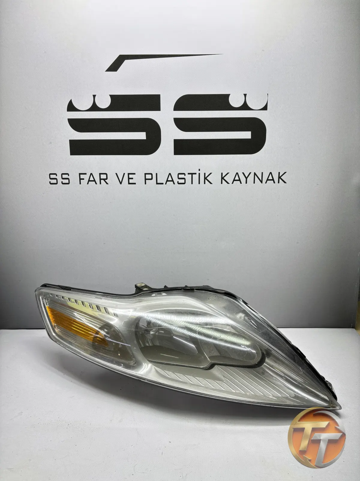 Ford Mondeo Sağ Far