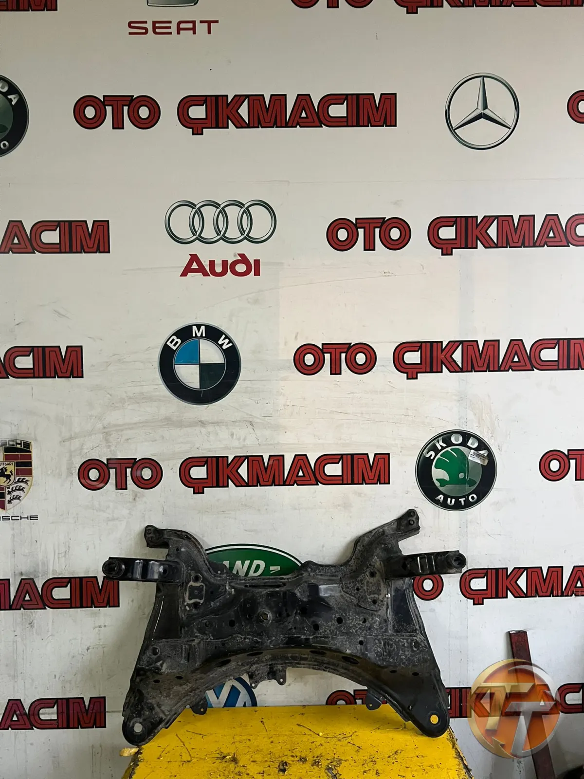 TOYOTA COROLLA 19-23 TRAVERS