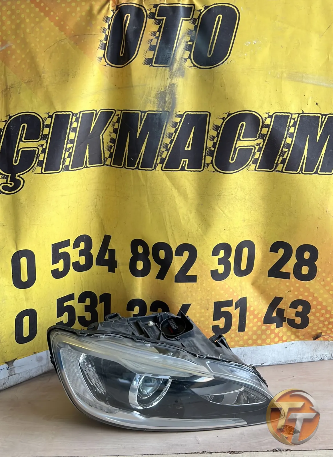 Volvo s60 sağ farR