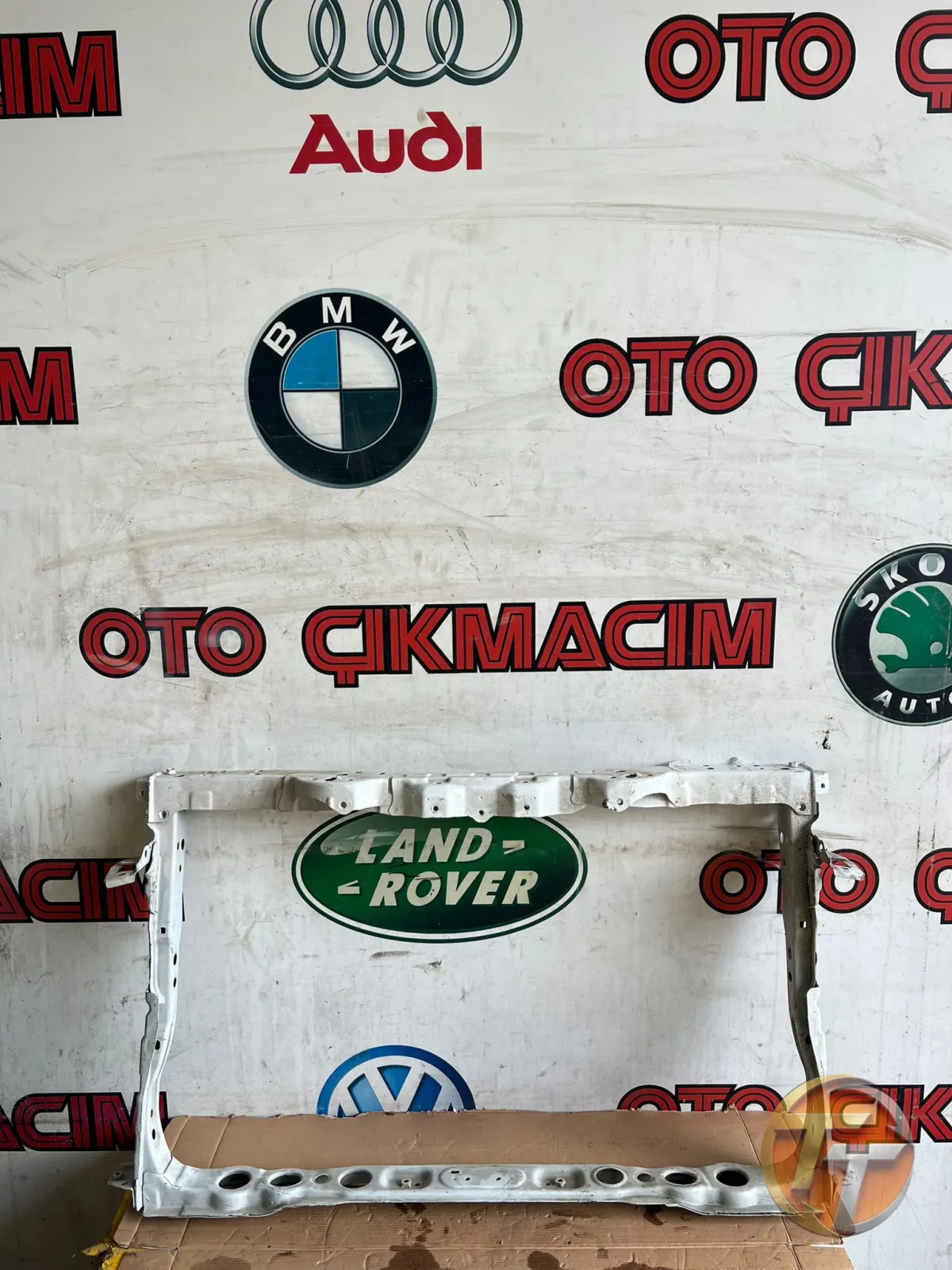 TOYOTA COROLLA ÖN PANEL