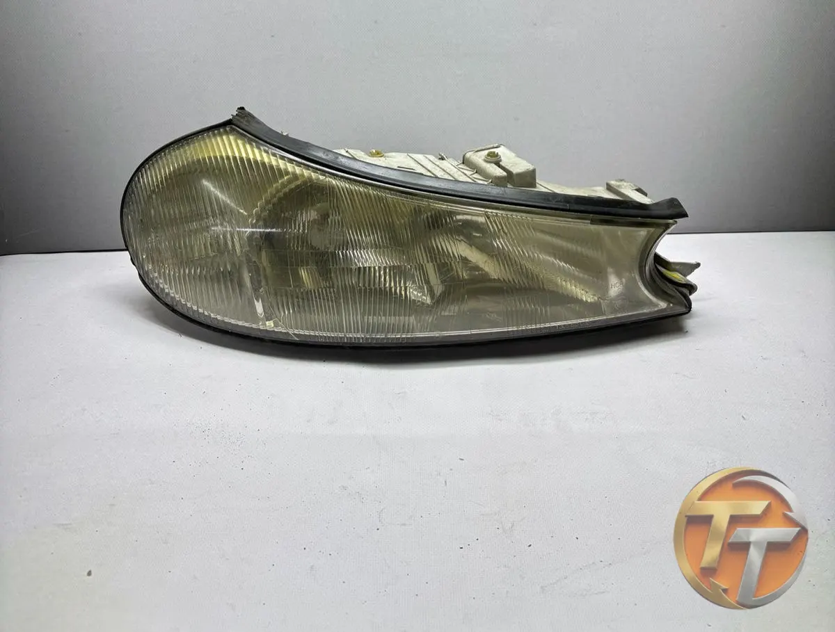 Ford Mondeo 1996-2001 Mk2 Sağ far