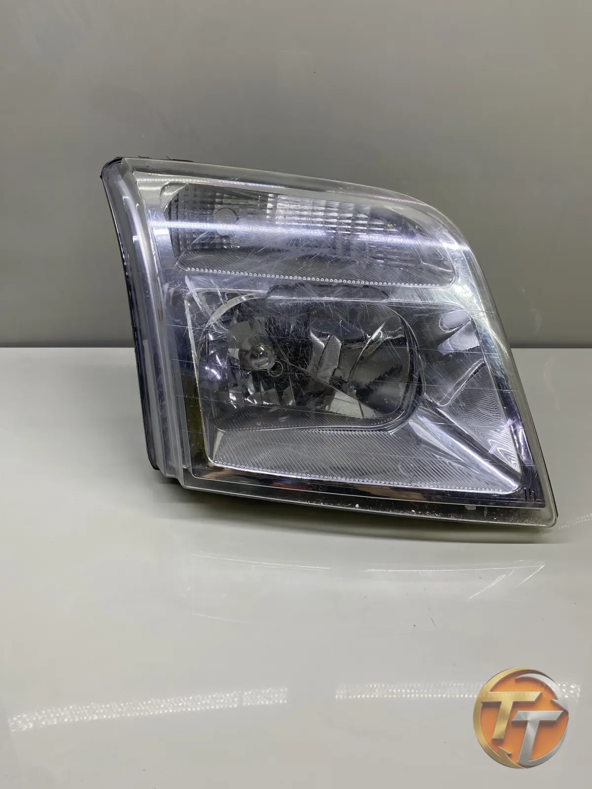 Ford Connect Sağ Far