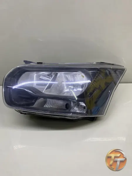 Ford Transit Siyah Zemin Sol Far