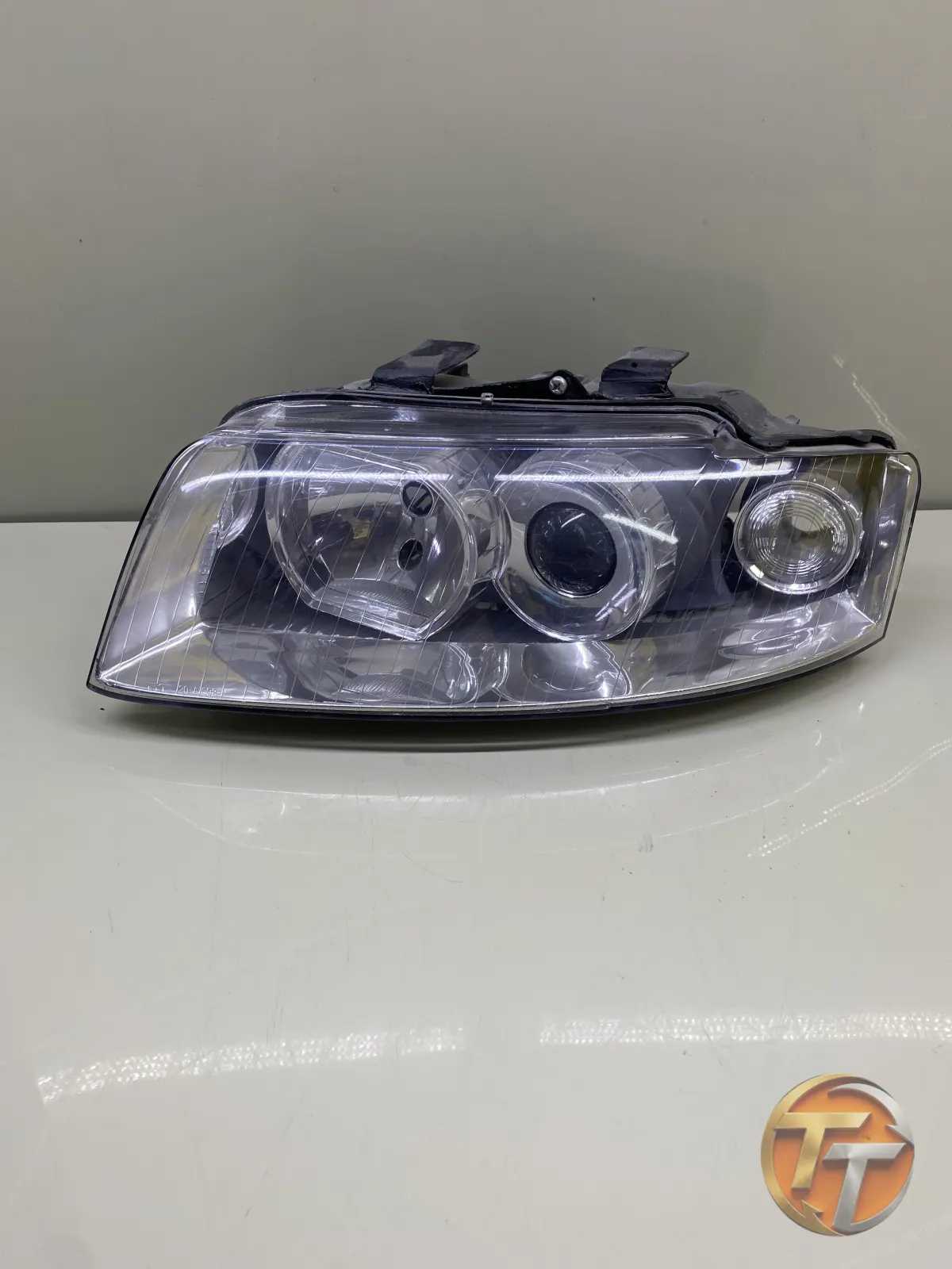 Audi A4 B6 Sol Far