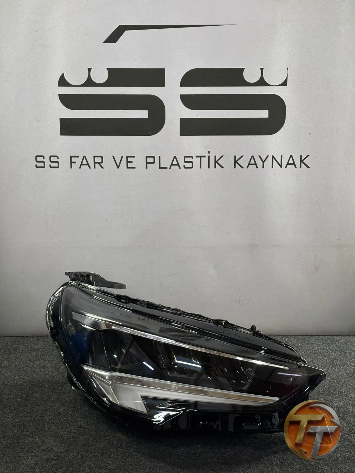 Opel Corsa F Sağ Far