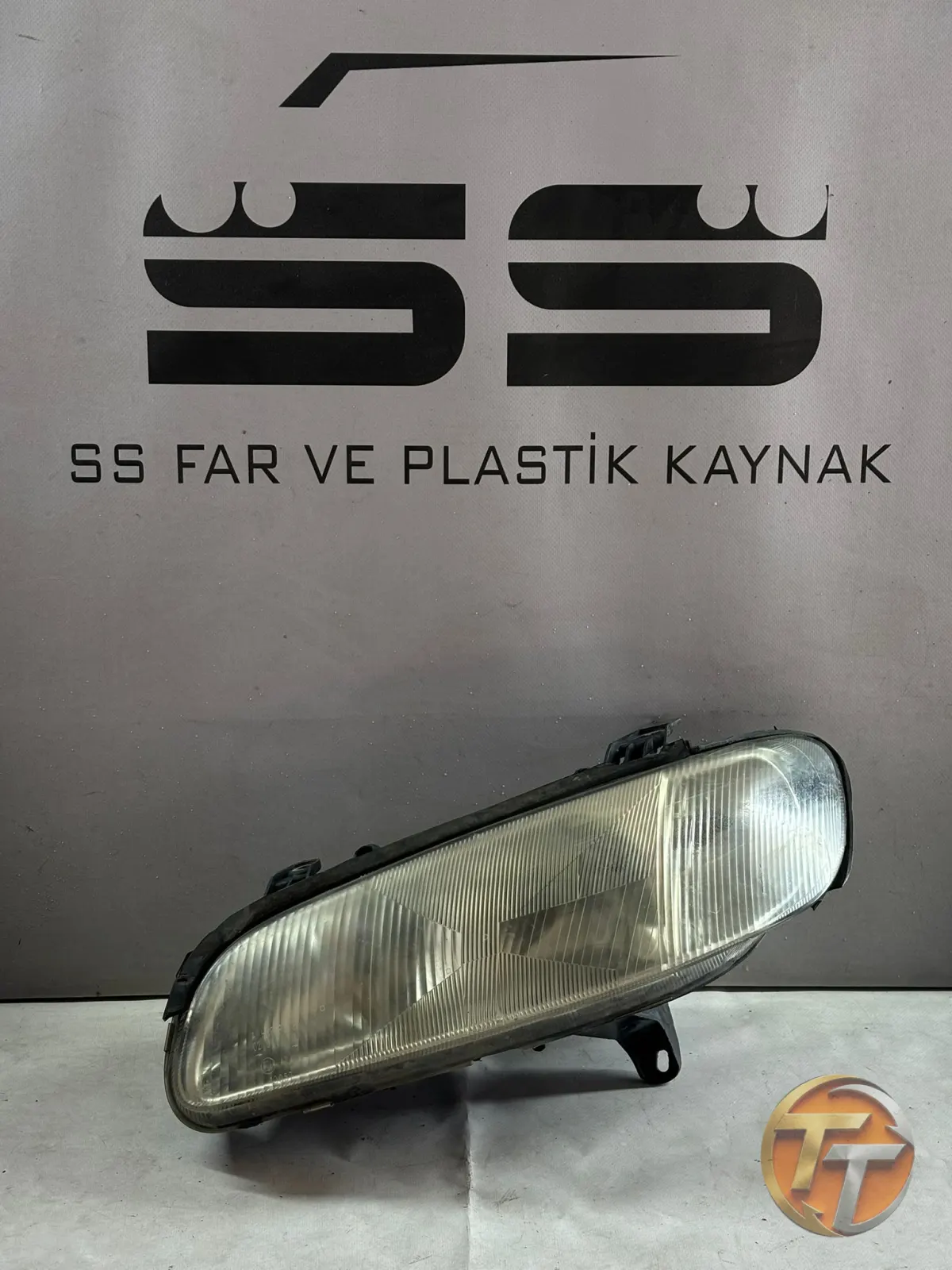 Opel Omega Sol Far