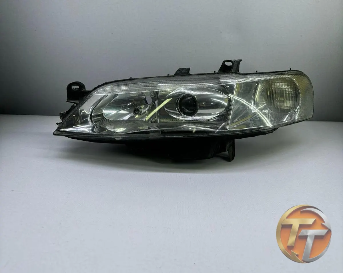 Opel Vectra B Sol Far