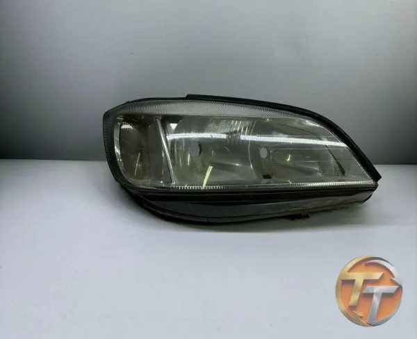 Opel Zafira Sağ Far