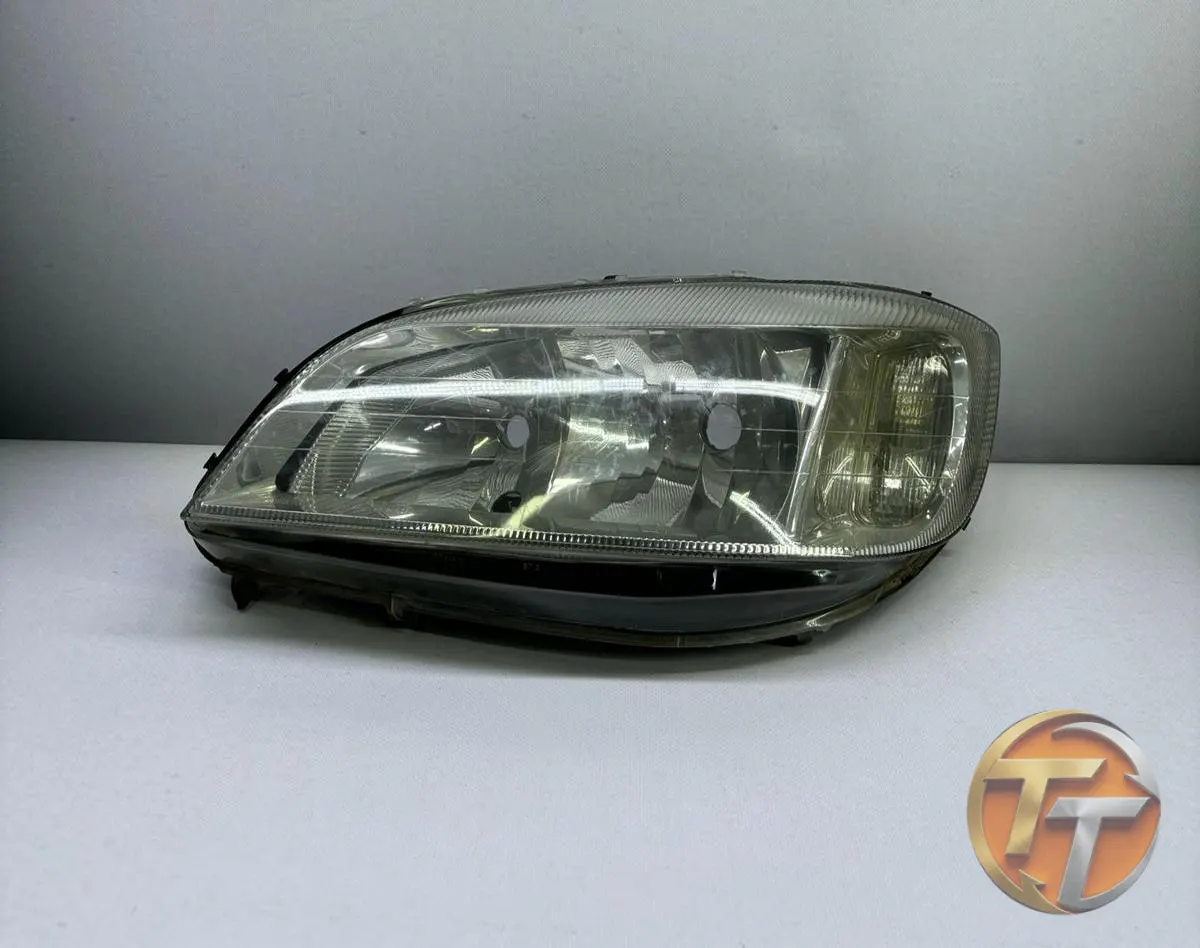 Opel Zafira Sol Far