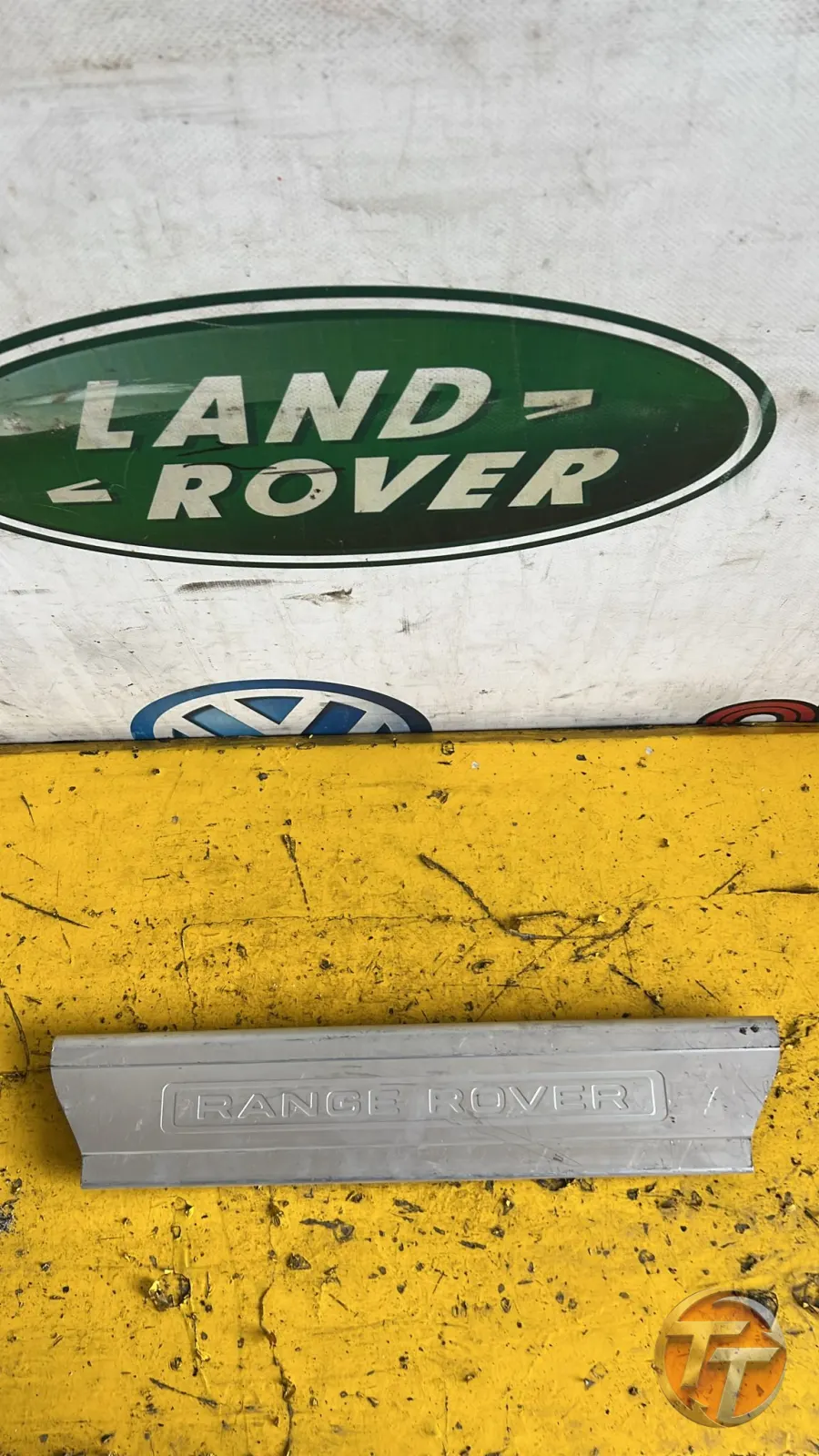 RANGE ROVER VOGUE L405 SAĞ ÖN KAPI EŞİĞİ