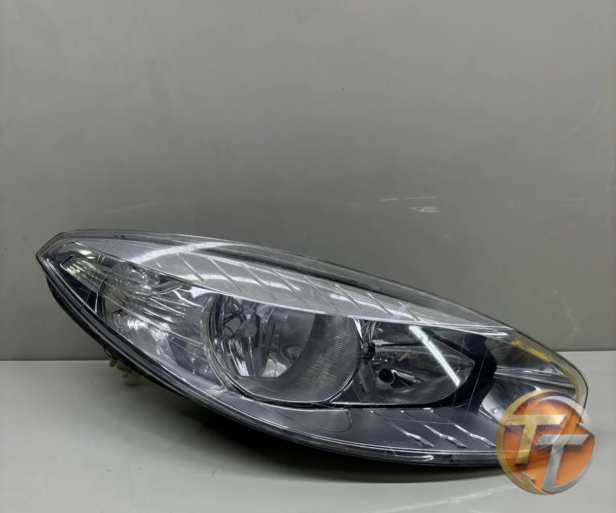Renault Fluence Sağ Far