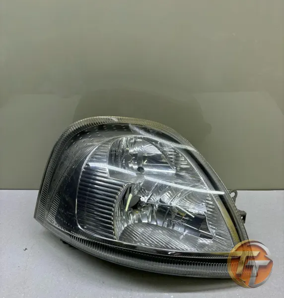 Renault Master 2 Sağ Far çıkma