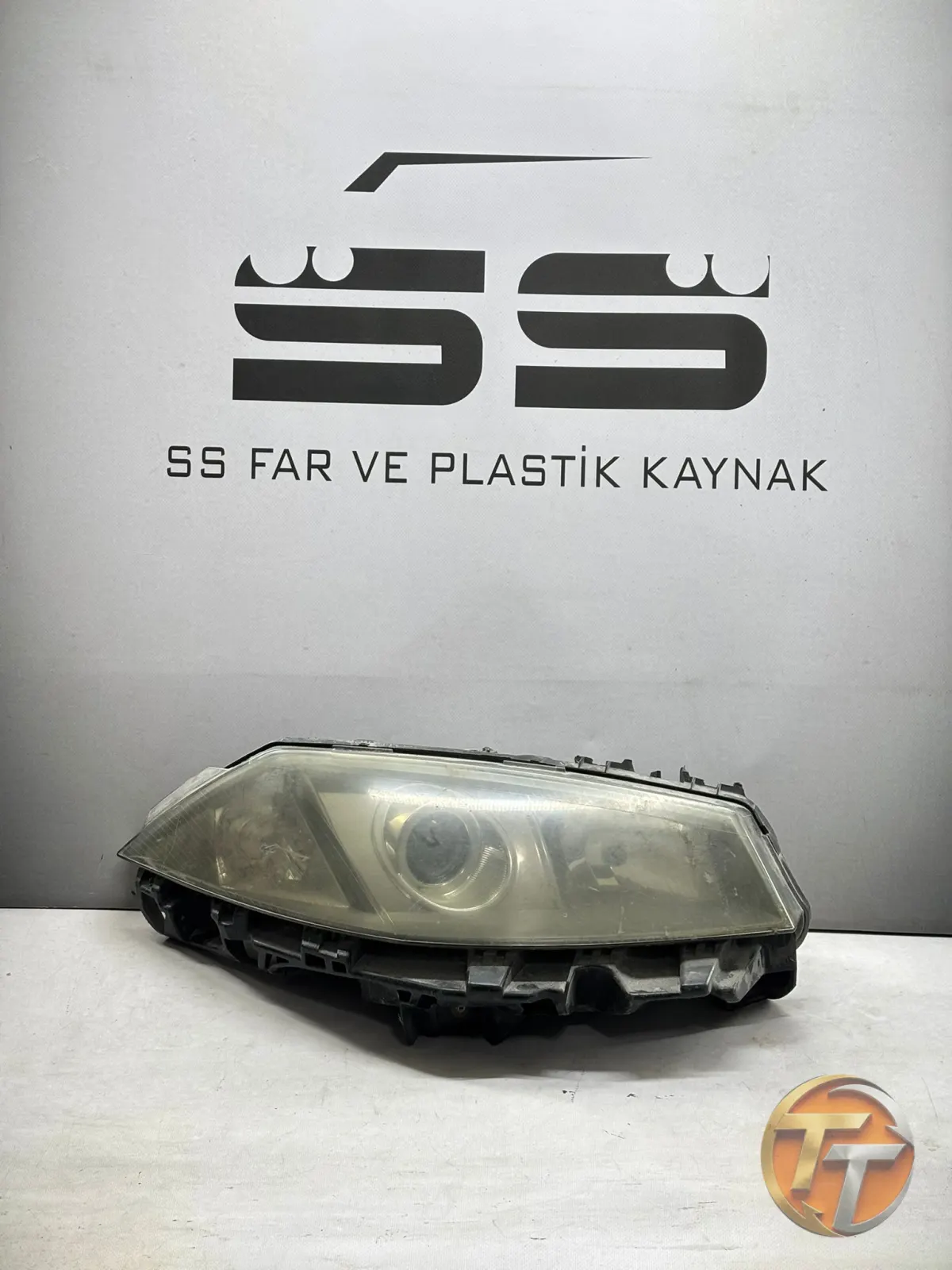 Renault Megane 2 Xenon Sağ Far