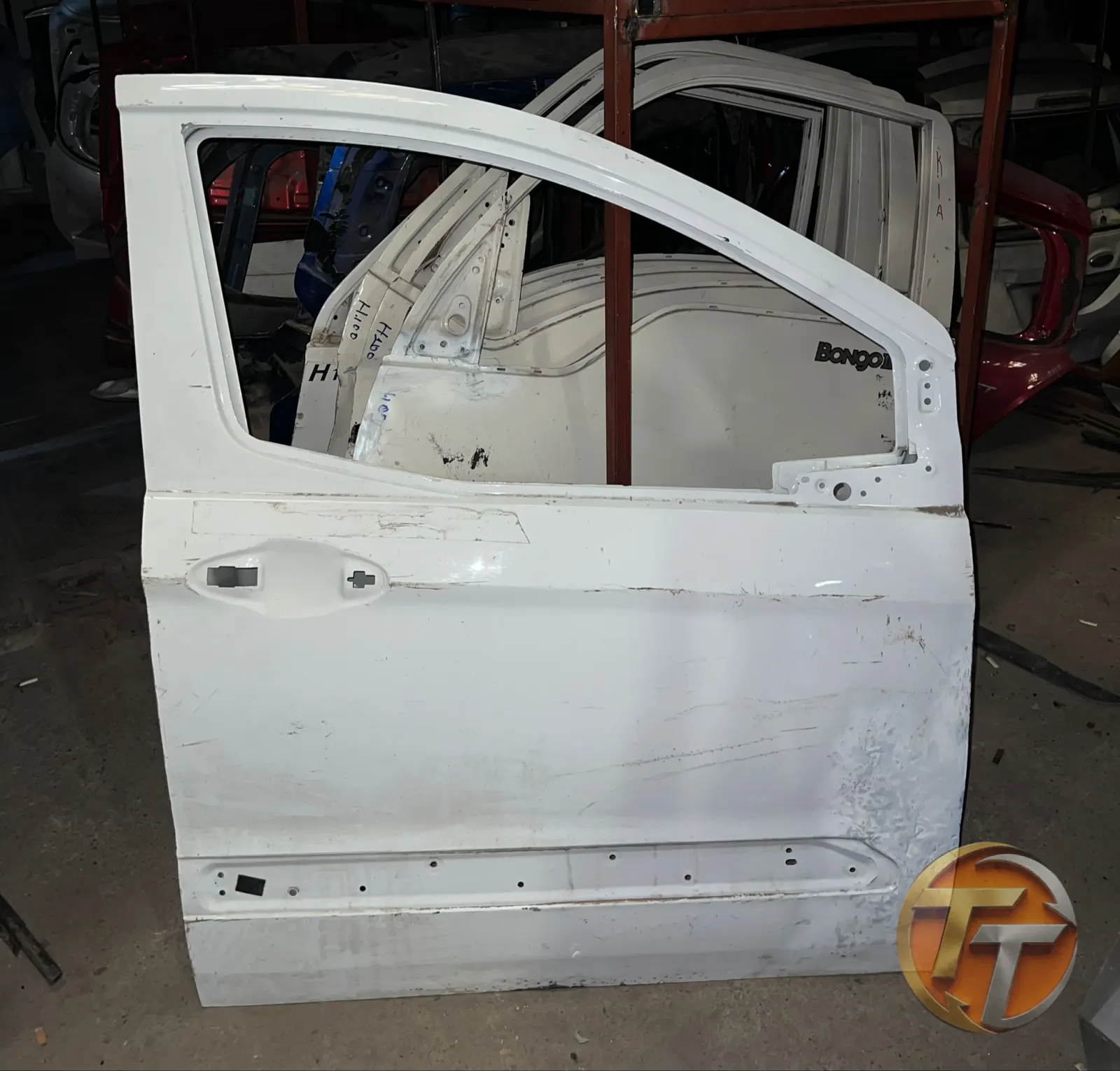 FORD COURİER SAĞ ÖN KAPI