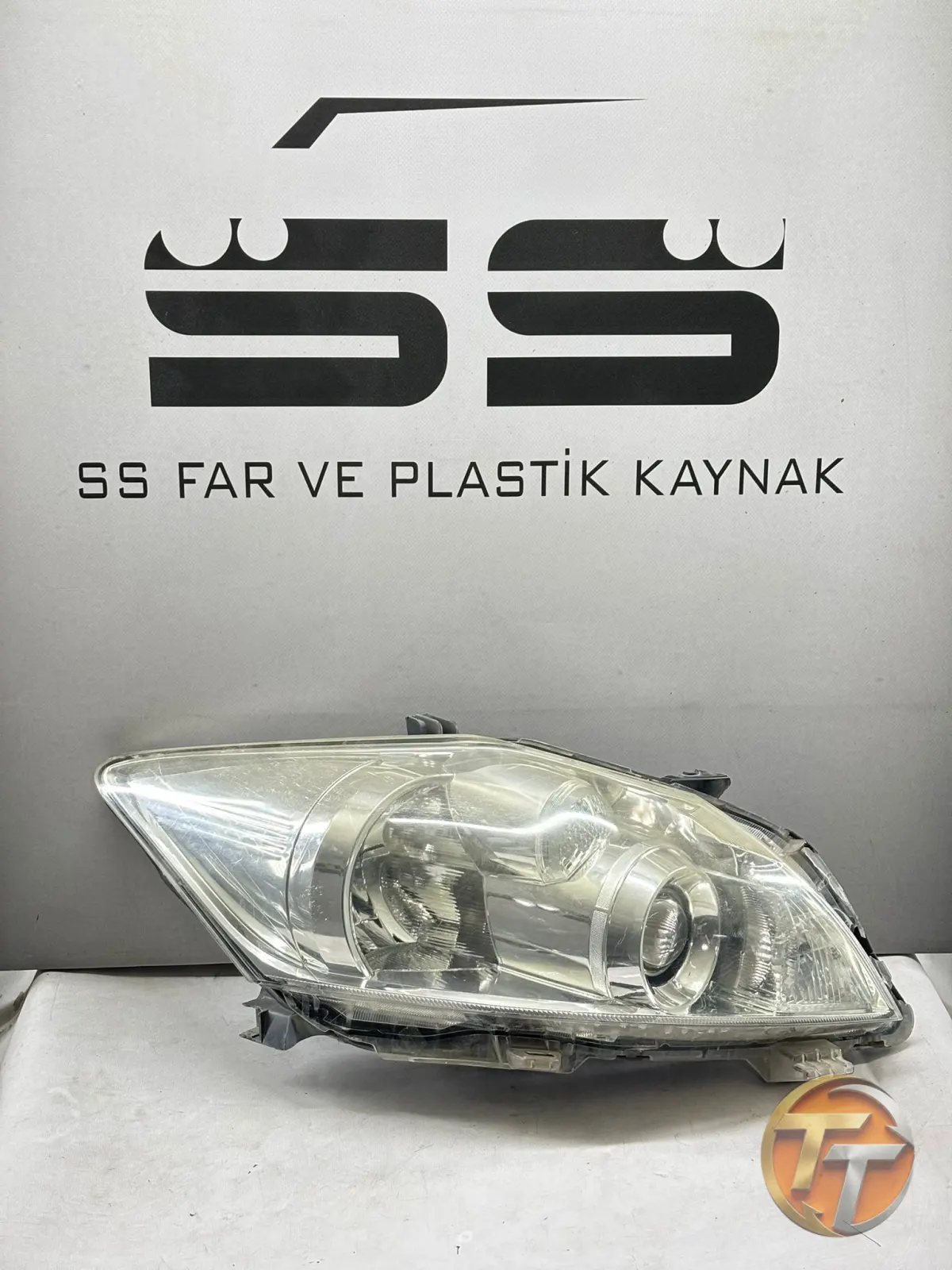 TOYOTA AURİS 2010-2013 SAĞ FAR
