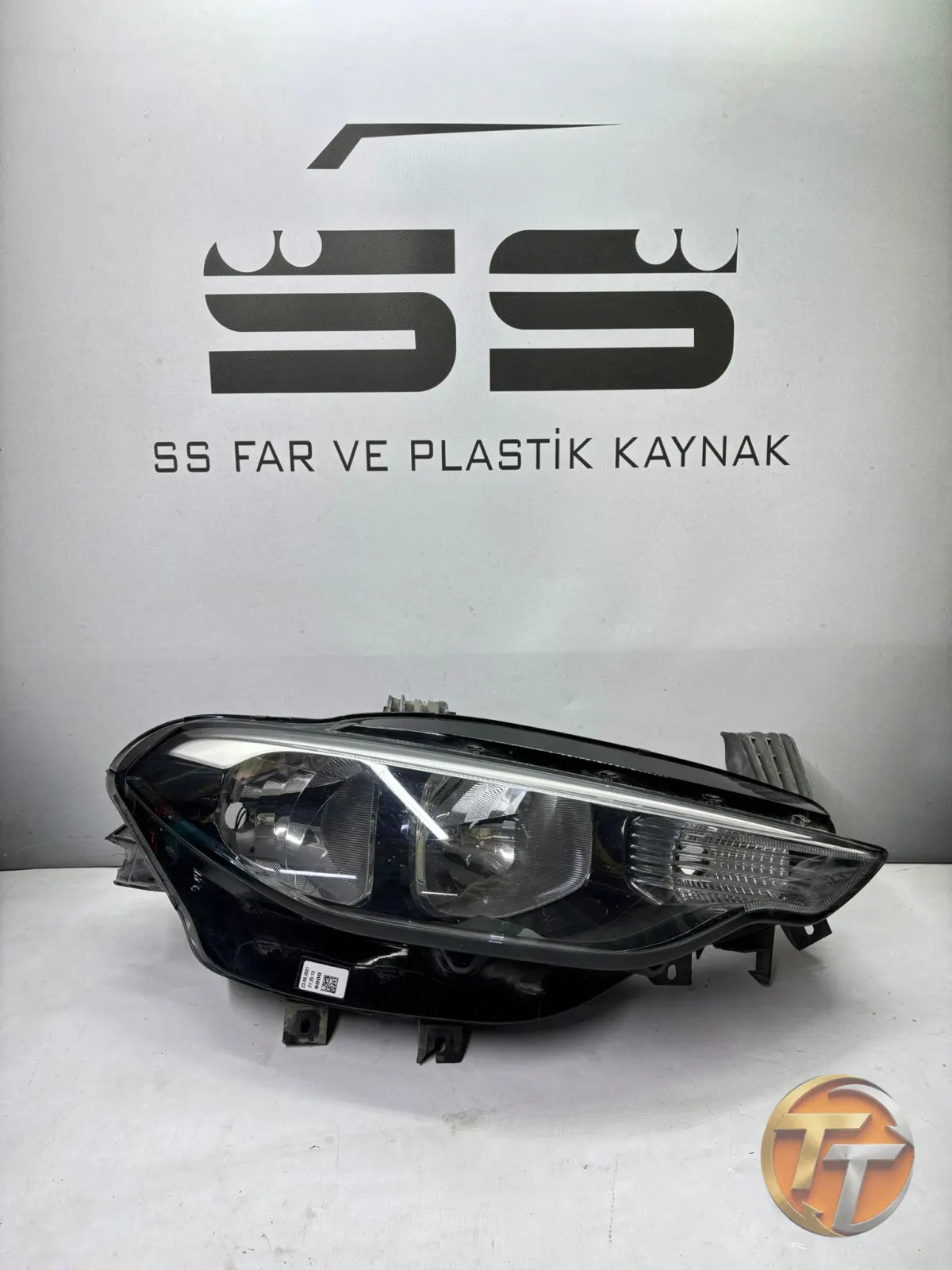 FİAT EGEA SAĞ ÖN FAR ÇIKMA