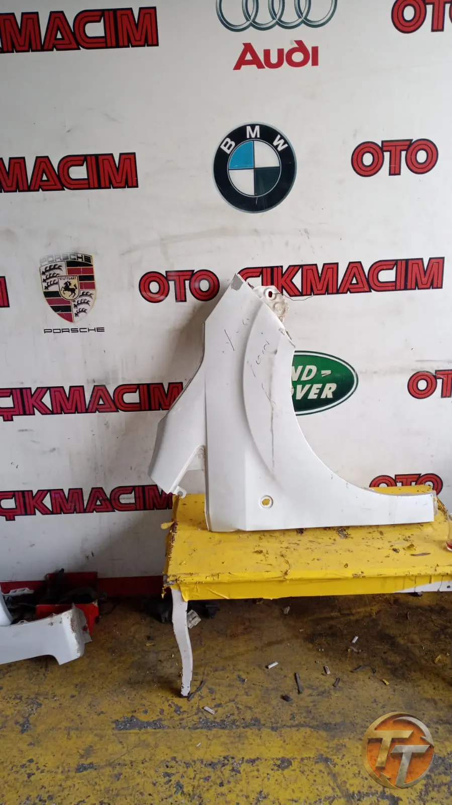 Ford curıer sag on camurluk