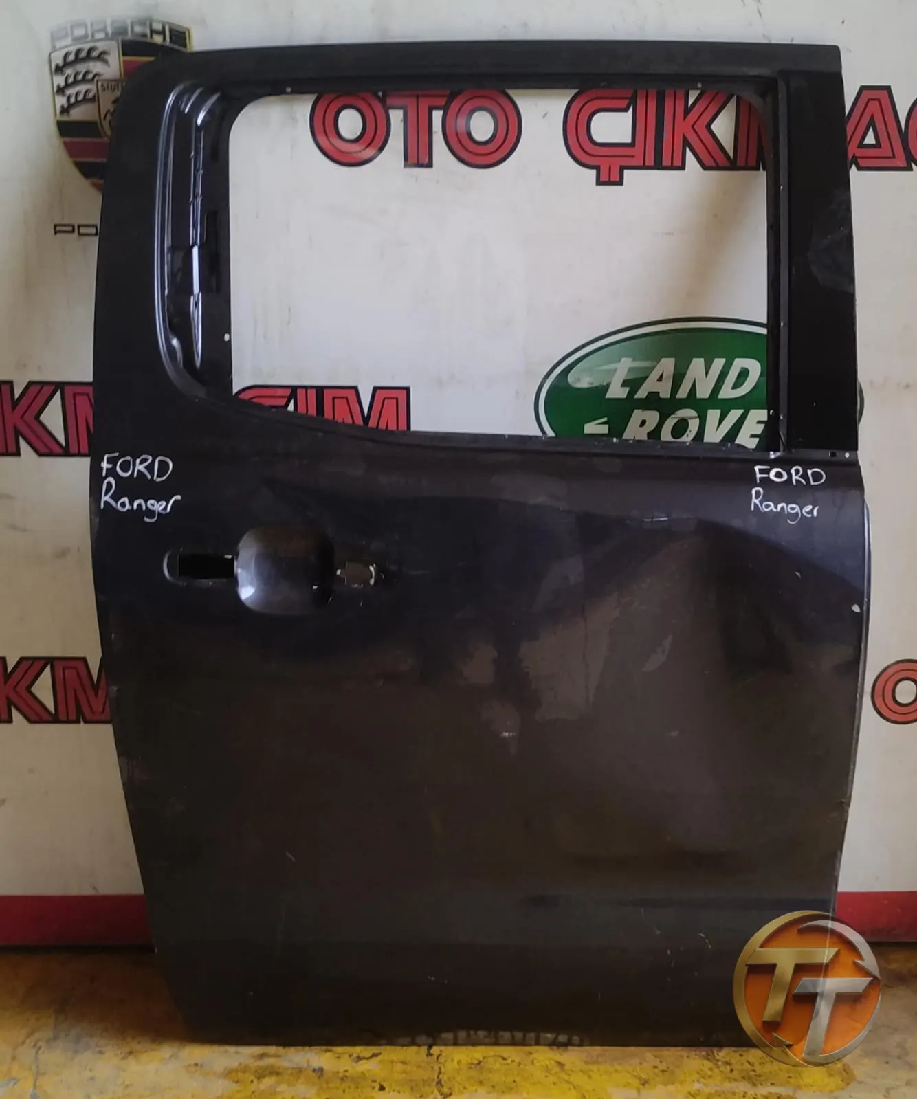 FORD RANGER SAĞ ARKA KAPI