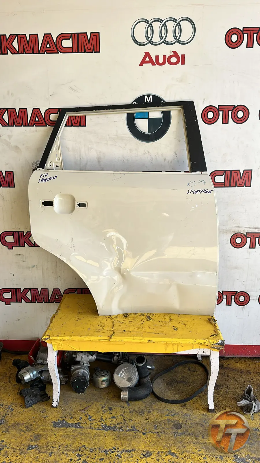 Kia sportage sağ arka kapı