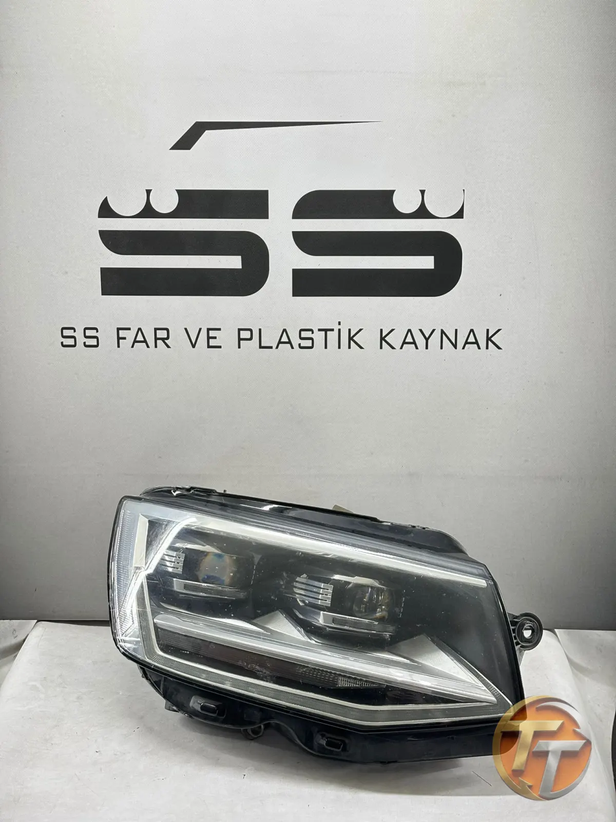 VOLKSWAGEN TRANSPORTER T7 ORİJİNAL LED XENON SAĞ FAR
