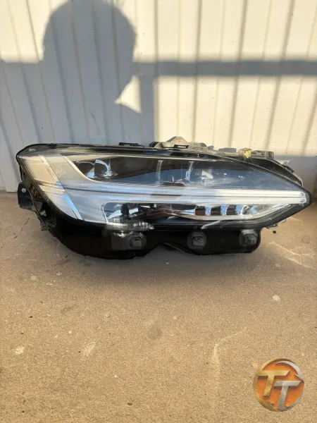 VOLVO S90 SAĞ FAR