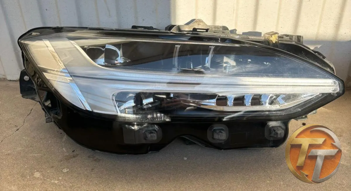 VOLVO S90 SAĞ FAR